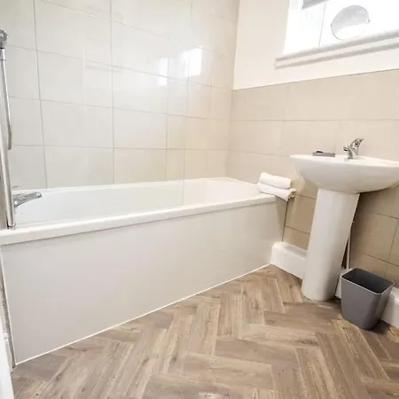 בית נופש Woodcock House 3 Bedrooms Workstays Uk Lackenby