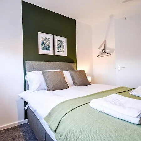 Woodcock House 3 Bedrooms Workstays Uk בית נופש