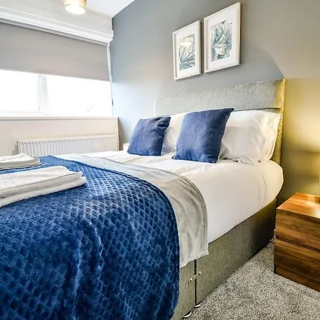 Woodcock House 3 Bedrooms Workstays Uk בית נופש *